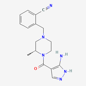 molecular formula C17H20N6O B1489629 2-[[(3R)-4-[(3-Amino-1H-pyrazol-4-yl)carbonyl]-3-methyl-1-piperazinyl]methyl]benzonitrile CAS No. 1076206-09-1