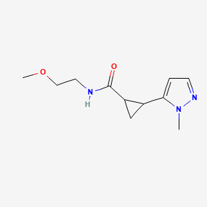 molecular formula C11H17N3O2 B1490470 N-(2-methoxyethyl)-2-(1-methyl-1H-pyrazol-5-yl)cyclopropane-1-carboxamide CAS No. 1823630-65-4