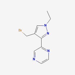 molecular formula C10H11BrN4 B1492673 2-(4-(bromomethyl)-1-ethyl-1H-pyrazol-3-yl)pyrazine CAS No. 2092818-19-2