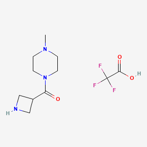 molecular formula C11H18F3N3O3 B1492733 乙酰基-3-氮杂环丁基-4-甲基哌嗪-1-基甲酮三氟乙酸盐 CAS No. 2098147-20-5