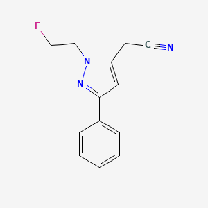 molecular formula C13H12FN3 B1492739 2-(1-(2-氟乙基)-3-苯基-1H-吡唑-5-基)乙腈 CAS No. 2097963-21-6