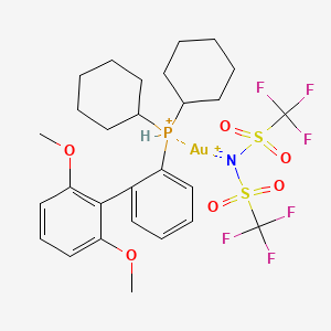 molecular formula C28H36AuF6NO6PS2+ B1495855 Bis(trifluoromethanesulfonyl)imide(2-dicyclohexylphosphino-2',6'-dimethoxy-1,1'-biphenyl)gold(I) 