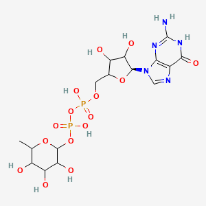 [[(5S)-5-(2-amino-6-oxo-1H-purin-9-yl)-3,4-dihydroxyoxolan-2-yl]methoxy-hydroxyphosphoryl] (3,4,5-trihydroxy-6-methyloxan-2-yl) hydrogen phosphate