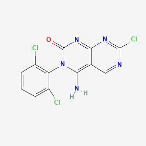 molecular formula C12H6Cl3N5O B1506509 7-Chloro-3-(2,6-dichlorophenyl)-4-imino-3,4-dihydropyrimido[4,5-d]pyrimidin-2(1H)-one CAS No. 1092793-97-9