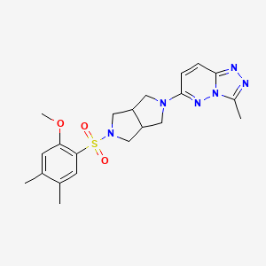 molecular formula C21H26N6O3S B15118770 6-[5-(2-Methoxy-4,5-dimethylbenzenesulfonyl)-octahydropyrrolo[3,4-c]pyrrol-2-yl]-3-methyl-[1,2,4]triazolo[4,3-b]pyridazine 