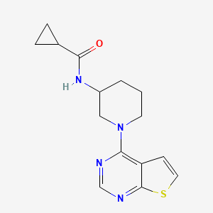 molecular formula C15H18N4OS B15120633 N-(1-{thieno[2,3-d]pyrimidin-4-yl}piperidin-3-yl)cyclopropanecarboxamide 