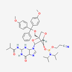 molecular formula C45H58N7O9P B15124329 N-[9-[(1R,3R,4R,7S)-1-[[bis(4-methoxyphenyl)-phenylmethoxy]methyl]-7-[2-cyanoethoxy-[di(propan-2-yl)amino]phosphanyl]oxy-2,5-dioxabicyclo[2.2.1]heptan-3-yl]-6-oxo-2,3,4,5-tetrahydro-1H-purin-2-yl]-2-methylpropanamide 
