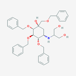 molecular formula C38H45NO7 B151312 2-(((1S,2S,3R,4S,5S)-2,3,4-Tris(benzyloxy)-5-((benzyloxy)methyl)-5-hydroxycyclohexyl)amino)propane-1,3-diol CAS No. 115250-39-0