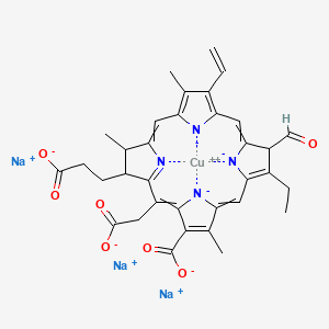 molecular formula C34H30CuN4Na3O7- B15156766 copper;trisodium;18-(2-carboxylatoethyl)-20-(carboxylatomethyl)-12-ethenyl-7-ethyl-8-formyl-3,13,17-trimethyl-17,18-dihydro-8H-porphyrin-21,22,23-triide-2-carboxylate 