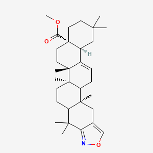 molecular formula C32H47NO3 B1515928 Methyl (1R,2S,5S,10S,15R)-1,2,8,8,15,22,22-heptamethyl-19-oxa-20-azahexacyclo[12.11.0.02,11.05,10.015,23.017,21]pentacosa-11,17,20-triene-5-carboxylate 