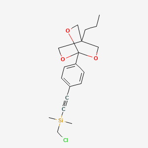 molecular formula C19H25ClO3Si B15181195 Silane, (chloromethyl)dimethyl((4-(4-propyl-2,6,7-trioxabicyclo(2.2.2)oct-1-yl)phenyl)ethynyl)- CAS No. 134134-03-5