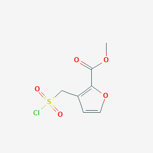 molecular formula C7H7ClO5S B1519675 Methyl 3-[(chlorosulfonyl)methyl]-2-furoate CAS No. 1114823-97-0
