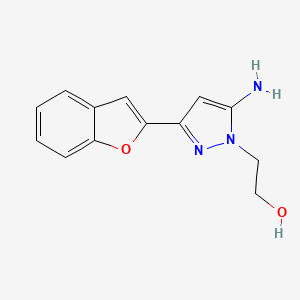 molecular formula C13H13N3O2 B1523198 2-[5-amino-3-(1-benzofuran-2-yl)-1H-pyrazol-1-yl]ethan-1-ol CAS No. 1152926-12-9