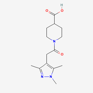 molecular formula C14H21N3O3 B1523222 1-[2-(三甲基-1H-吡唑-4-基)乙酰基]哌啶-4-羧酸 CAS No. 1152897-29-4