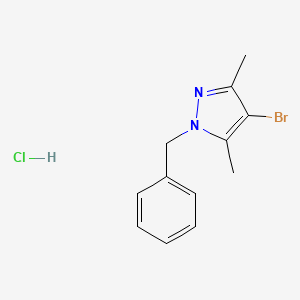 molecular formula C12H14BrClN2 B1524709 1-Benzyl-4-bromo-3,5-dimethyl-1H-pyrazole hydrochloride CAS No. 2103396-94-5