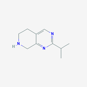 molecular formula C10H15N3 B1524980 2-(丙-2-基)-5H,6H,7H,8H-吡啶并[3,4-d]嘧啶 CAS No. 1354963-17-9