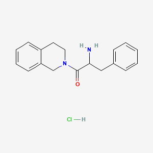 molecular formula C18H21ClN2O B1525123 2-Amino-1-[3,4-dihydro-2(1H)-isoquinolinyl]-3-phenyl-1-propanone hydrochloride CAS No. 1236262-17-1