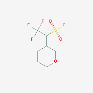 molecular formula C7H10ClF3O3S B15261810 2,2,2-Trifluoro-1-(oxan-3-yl)ethane-1-sulfonyl chloride 