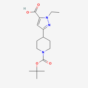 molecular formula C16H25N3O4 B15265664 3-{1-[(tert-butoxy)carbonyl]piperidin-4-yl}-1-ethyl-1H-pyrazole-5-carboxylic acid 