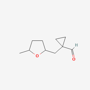 molecular formula C10H16O2 B15269524 1-[(5-Methyloxolan-2-yl)methyl]cyclopropane-1-carbaldehyde 