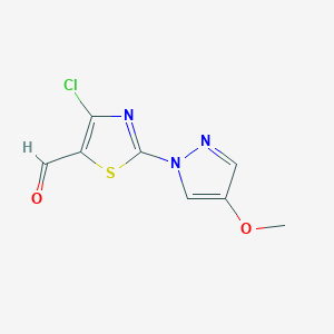 molecular formula C8H6ClN3O2S B15270115 4-Chloro-2-(4-methoxy-1H-pyrazol-1-yl)-1,3-thiazole-5-carbaldehyde 