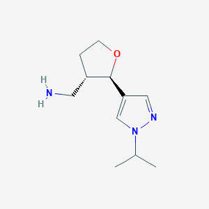 molecular formula C11H19N3O B15279854 ((2R,3S)-2-(1-Isopropyl-1H-pyrazol-4-yl)tetrahydrofuran-3-yl)methanamine 