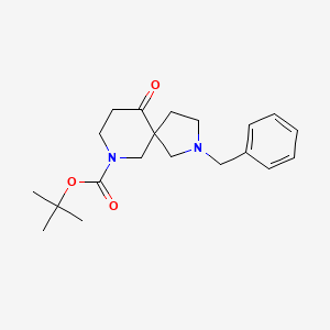 molecular formula C20H28N2O3 B1529014 叔丁基-2-苄基-10-氧代-2,7-二氮杂螺[4.5]癸烷-7-羧酸酯 CAS No. 1330764-01-6