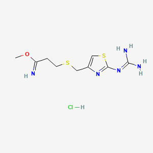 molecular formula C9H16ClN5OS2 B15292989 Methyl 3-[[[2-[(Diaminomethylene]amino-4-thiazolyl]methyl]-thio]propionimidate Hyxdrochloride 