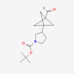 molecular formula C15H23NO3 B15303496 Tert-butyl 3-{3-formylbicyclo[1.1.1]pentan-1-yl}pyrrolidine-1-carboxylate 