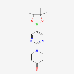 molecular formula C15H22BN3O3 B1530494 1-(5-(4,4,5,5-Tetramethyl-1,3,2-dioxaborolan-2-yl)pyrimidin-2-yl)piperidin-4-one CAS No. 1202805-27-3