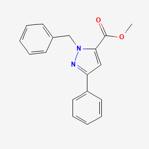 molecular formula C18H16N2O2 B1530701 Methyl 1-benzyl-3-phenyl-1H-pyrazole-5-carboxylate CAS No. 1202029-59-1