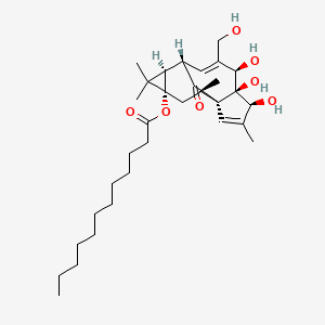 molecular formula C32H50O7 B1530786 13-Oxyingenol-13-dodecanoate 
