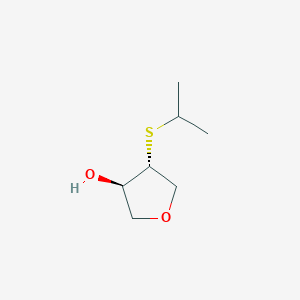 molecular formula C7H14O2S B1531534 (3R,4R)-4-(propan-2-ylsulfanyl)oxolan-3-ol CAS No. 2165989-41-1