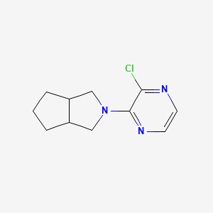 molecular formula C11H14ClN3 B1531883 2-Chloro-3-{octahydrocyclopenta[c]pyrrol-2-yl}pyrazine CAS No. 1546941-68-7