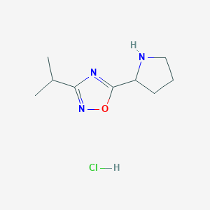 3-Isopropyl-5-pyrrolidin-2-yl-1,2,4-oxadiazole hydrochloride