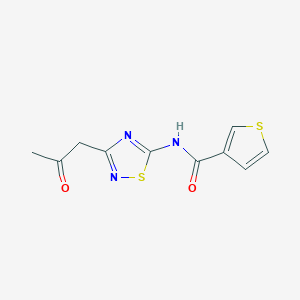molecular formula C10H9N3O2S2 B1532051 N-(3-(2-oxopropyl)-1,2,4-thiadiazol-5-yl)thiophene-3-carboxamide CAS No. 2097972-84-2