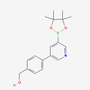 molecular formula C18H22BNO3 B1532900 (4-(5-(4,4,5,5-Tetramethyl-1,3,2-dioxaborolan-2-yl)pyridin-3-yl)phenyl)methanol CAS No. 1171892-54-8