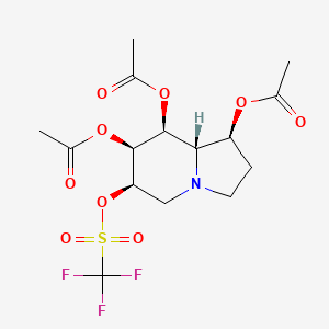 molecular formula C15H20F3NO9S B15342253 Trifluoro-methanesulfonic acid[1s-(1alpha,6beta,7alpha,8beta,8abeta)]-1,7,8-tris(acetyloxy)octahydro-6-indolizinyl este 