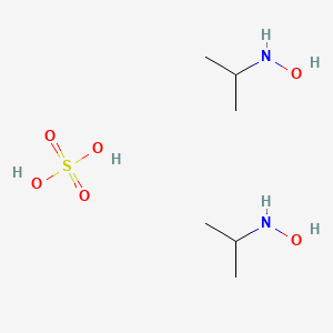 molecular formula C6H20N2O6S B15346822 N-propan-2-ylhydroxylamine;sulfuric acid CAS No. 64611-86-5