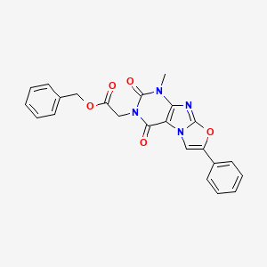 molecular formula C23H18N4O5 B15394205 benzyl 2-(1-methyl-2,4-dioxo-7-phenyl-1,2-dihydrooxazolo[2,3-f]purin-3(4H)-yl)acetate 
