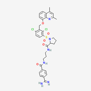 molecular formula C34H36Cl2N6O5S B15396200 N-[3-(4-Carbamimidoylbenzamido)propyl]-1-(2,4-dichloro-3-{[(2,4-dimethylquinolin-8-yl)oxy]methyl}benzene-1-sulfonyl)prolinamide 