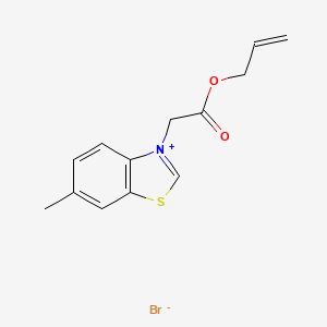 molecular formula C13H14BrNO2S B15397339 6-Methyl-3-{2-oxo-2-[(prop-2-en-1-yl)oxy]ethyl}-1,3-benzothiazol-3-ium bromide CAS No. 89059-19-8