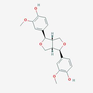 molecular formula C20H22O6 B158572 (-)-松脂酚 CAS No. 81446-29-9