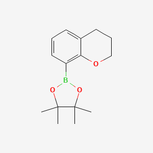molecular formula C15H21BO3 B1602456 2-(Chroman-8-yl)-4,4,5,5-tetramethyl-1,3,2-dioxaborolane CAS No. 937591-99-6