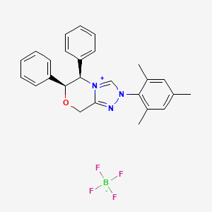 molecular formula C26H26BF4N3O B1604157 (5R,6S)-2-间甲苯基-5,6-二苯基-6,8-二氢-5H-[1,2,4]三唑并[3,4-c][1,4]恶嗪-2-四氟硼酸盐 CAS No. 950842-71-4