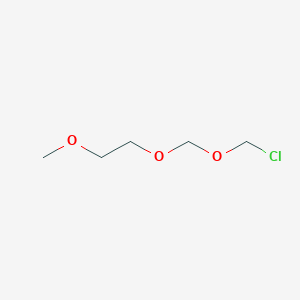 molecular formula C5H11ClO3 B1611601 1-[(氯甲氧基)甲氧基]-2-甲氧基乙烷 CAS No. 89268-03-1