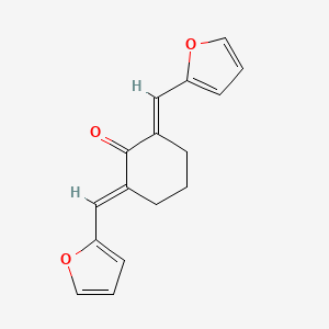 2,6-Di(2-furylmethylidene)cyclohexan-1-one