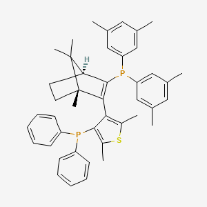 molecular formula C44H48P2S B1625181 Bis(3,5-dimethylphenyl){(1S,4R)-3-[4-(diphenylphosphanyl)-2,5-dimethylthiophen-3-yl]-4,7,7-trimethylbicyclo[2.2.1]hept-2-en-2-yl}phosphane CAS No. 868851-48-3