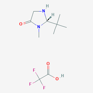 molecular formula C10H17F3N2O3 B1626936 (2S)-2-Tert-butyl-3-methylimidazolidin-4-one;2,2,2-trifluoroacetic acid CAS No. 900503-70-0