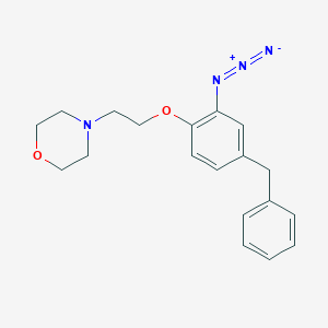 molecular formula C19H22N4O2 B164236 ((2-Azido-4-benzyl)phenoxy)-N-ethylmorpholine CAS No. 130755-08-7